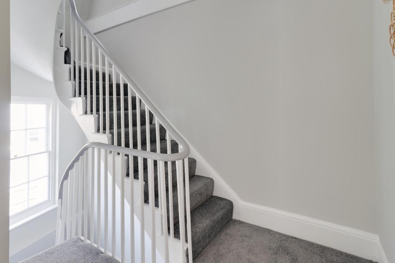Master Accommodation Suite 2 Sea View With Balcony Hastings Bagian luar foto