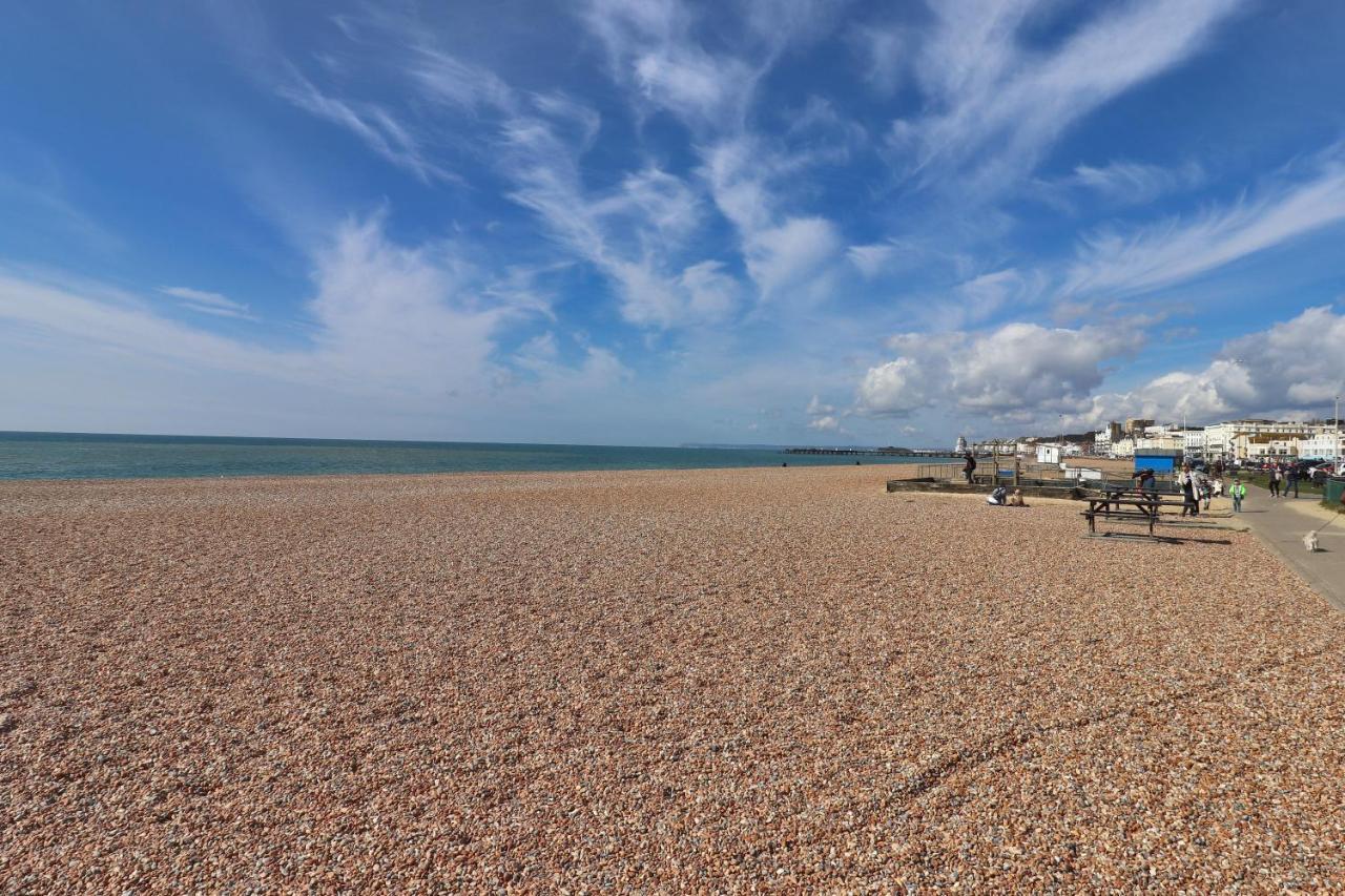Master Accommodation Suite 2 Sea View With Balcony Hastings Bagian luar foto