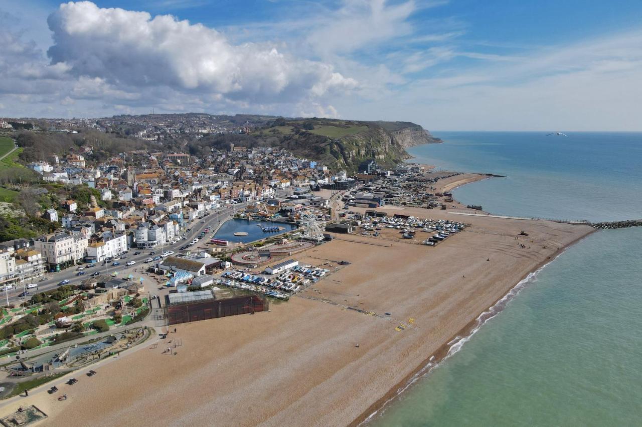 Master Accommodation Suite 2 Sea View With Balcony Hastings Bagian luar foto