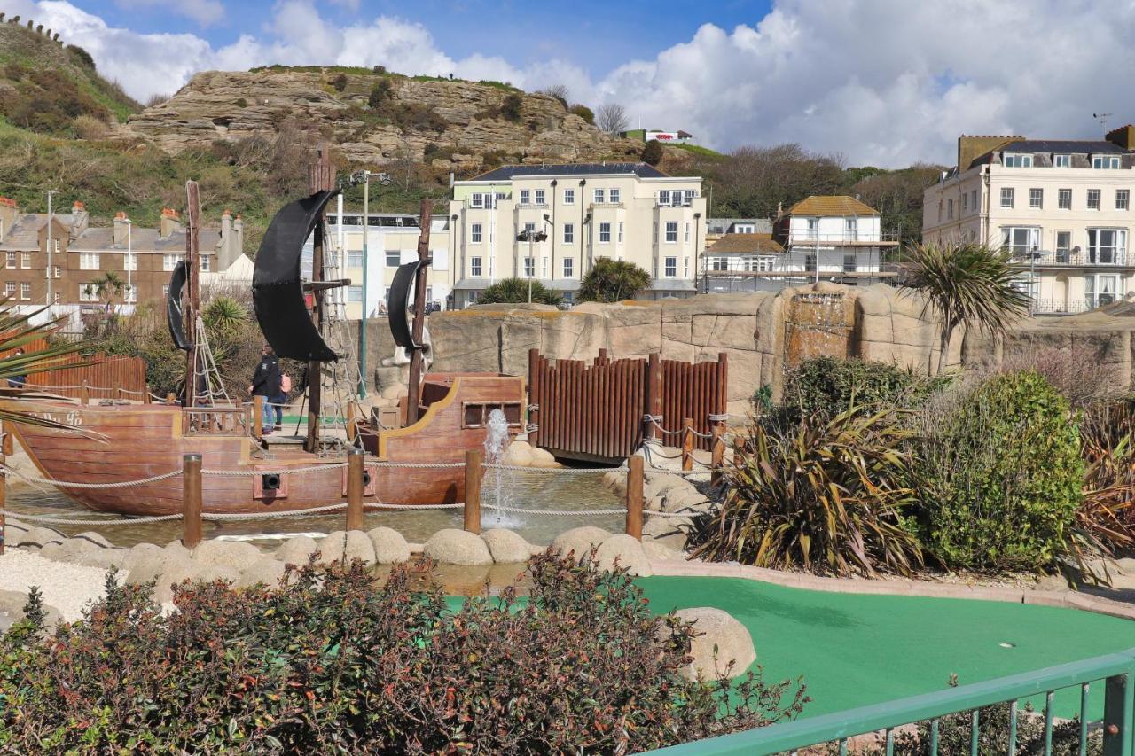 Master Accommodation Suite 2 Sea View With Balcony Hastings Bagian luar foto