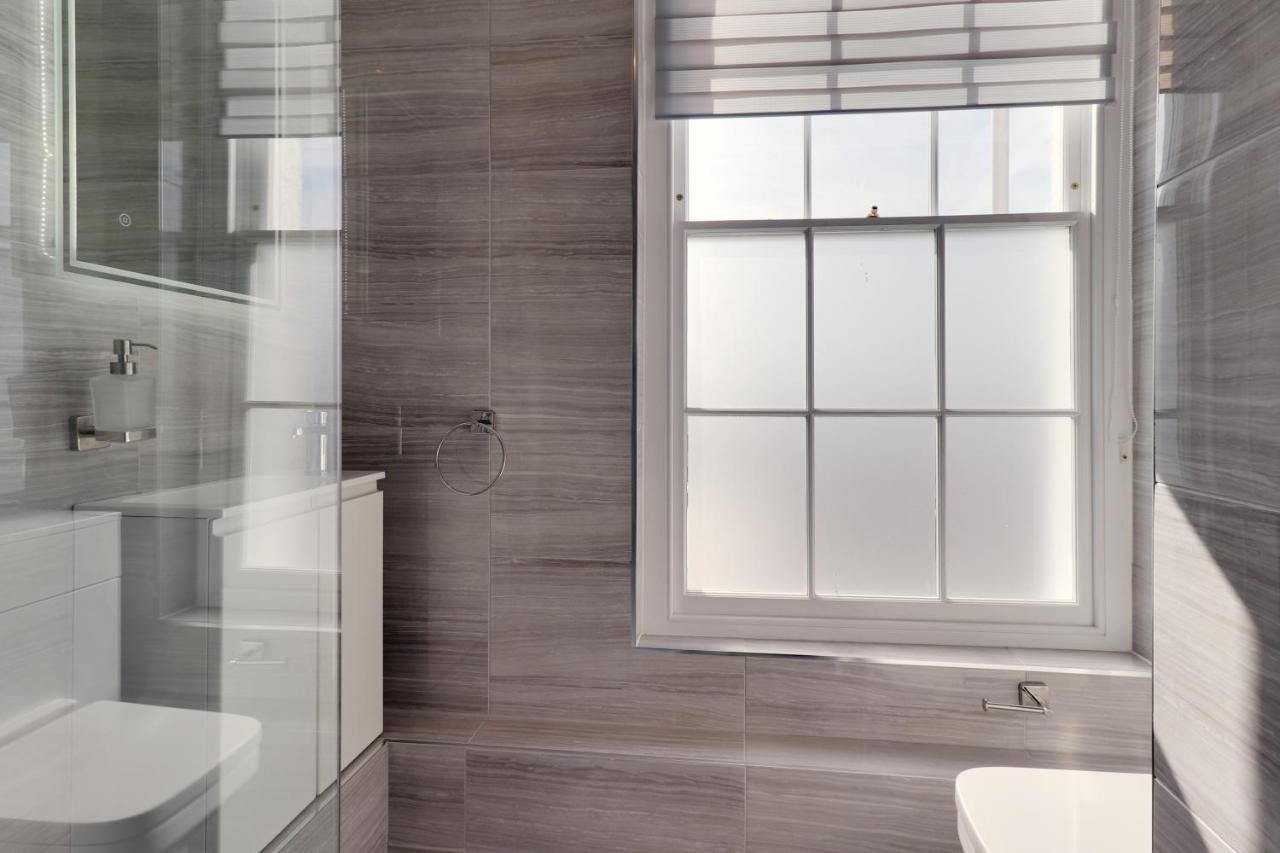 Master Accommodation Suite 2 Sea View With Balcony Hastings Bagian luar foto